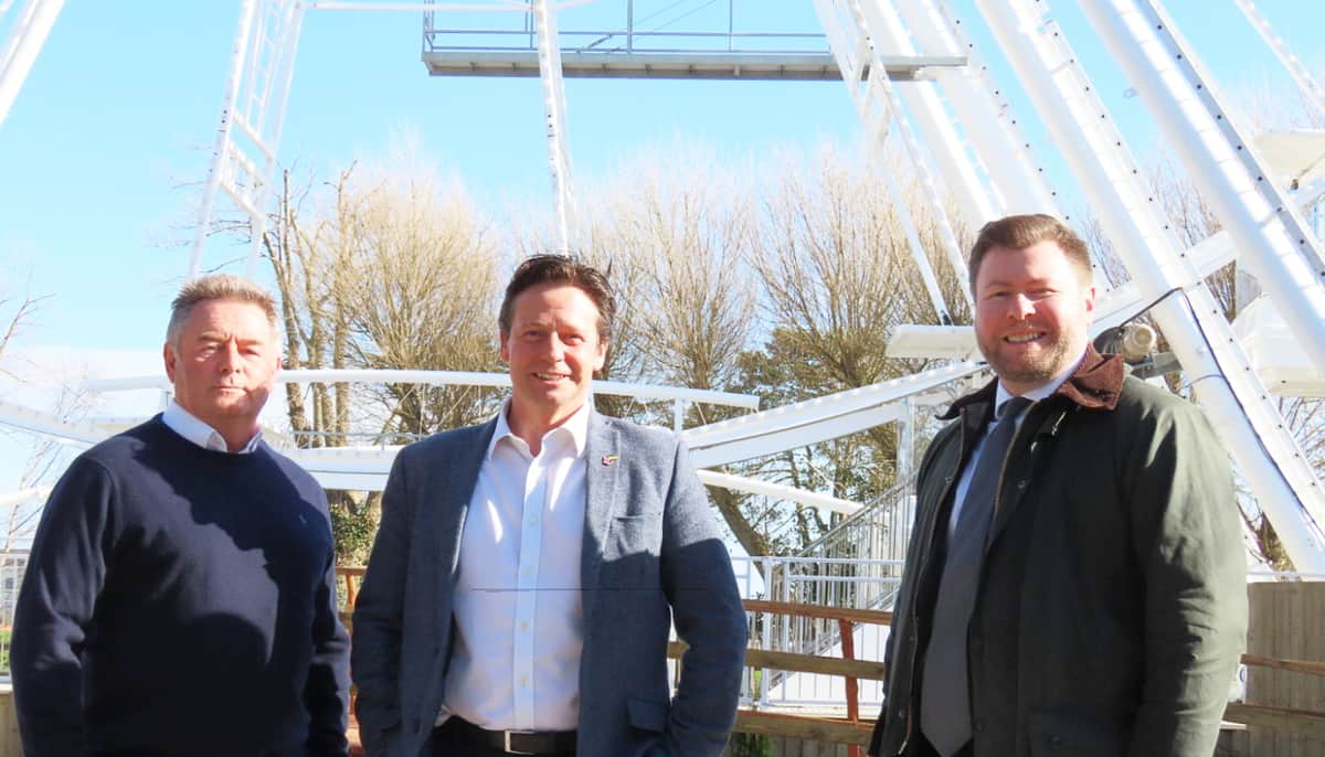 Photo of Norman Wallis with Tourism Minister and Southport MP at Pleasureland