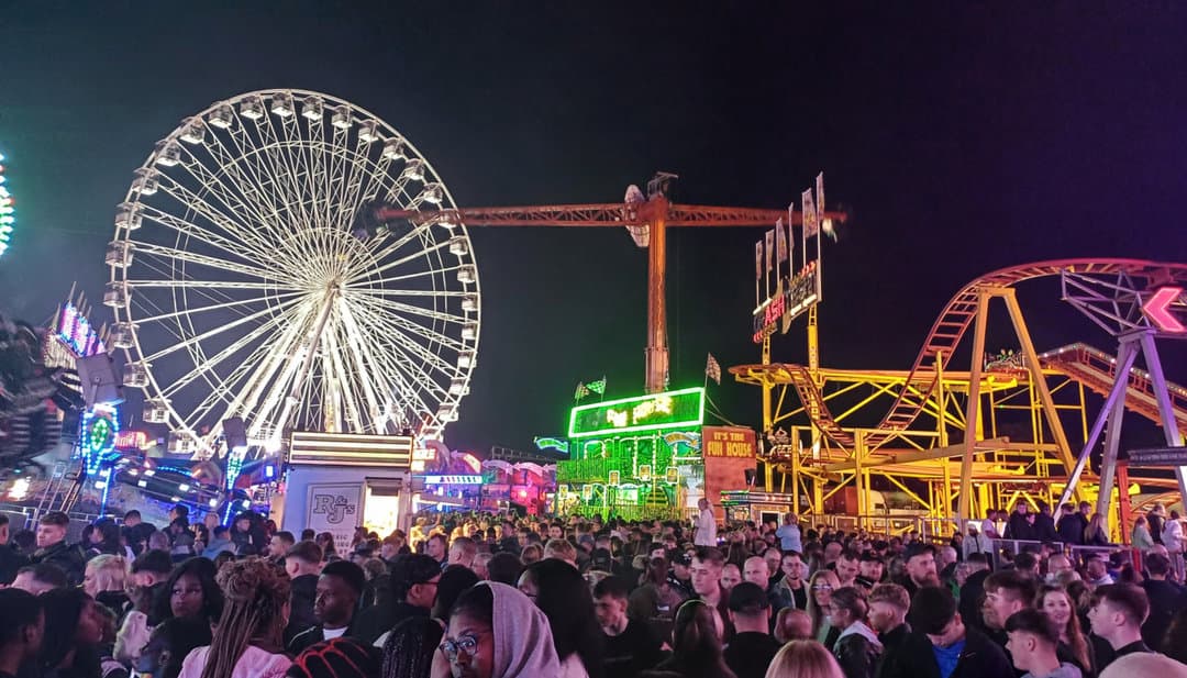 Huge crowds pack Hull Fair on the Saturday night.
